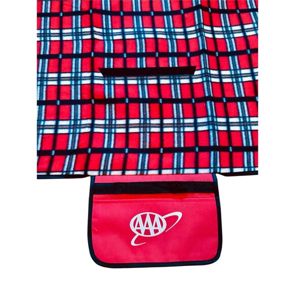 AAA Red Plaid Picnic Blanket Waterproof Backing Carry Handle Vintage NOS Promo - Picture 2 of 16